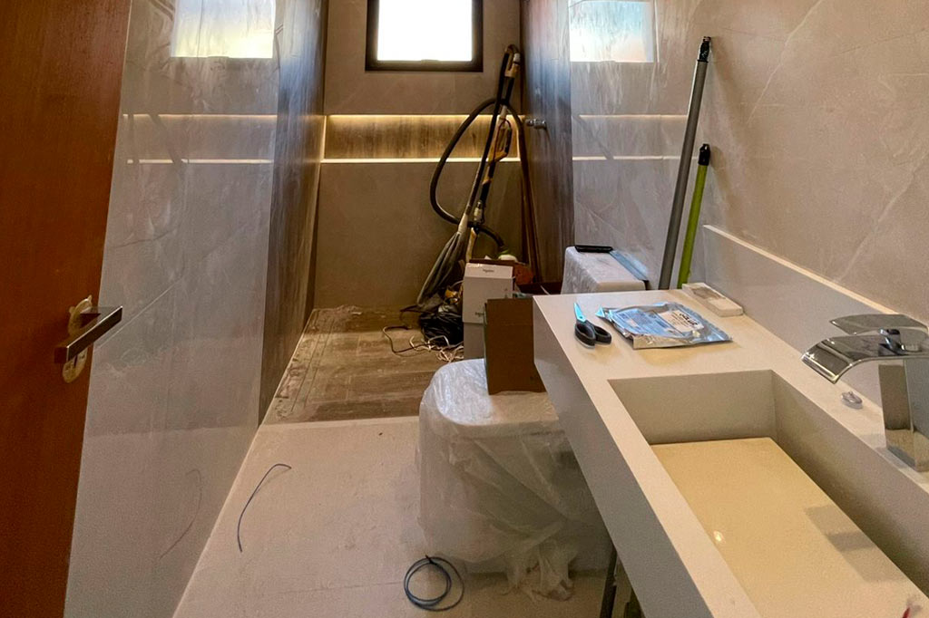 Foto de outro banheiro em construção